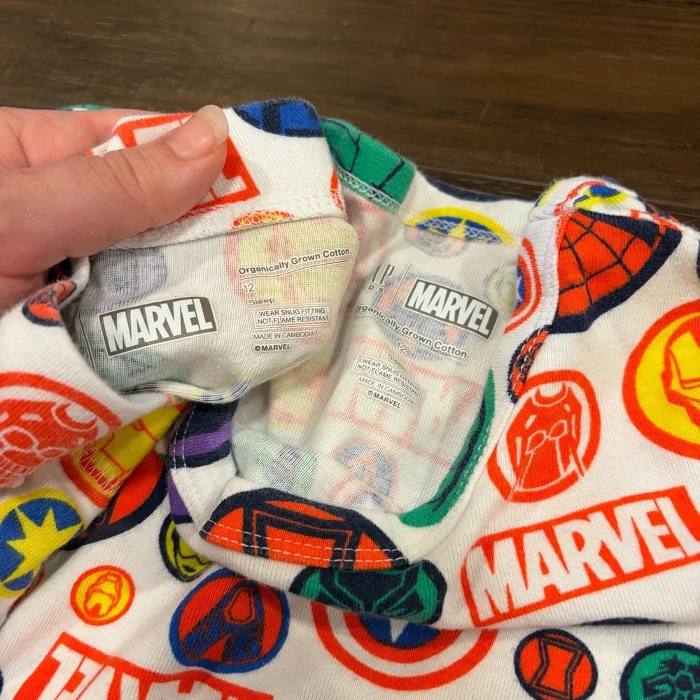 Gap Kid’s Marvel Superhero Pajama Set Size 12